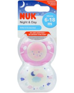Nuk Chupete Night & Day 8 -18 Meses
